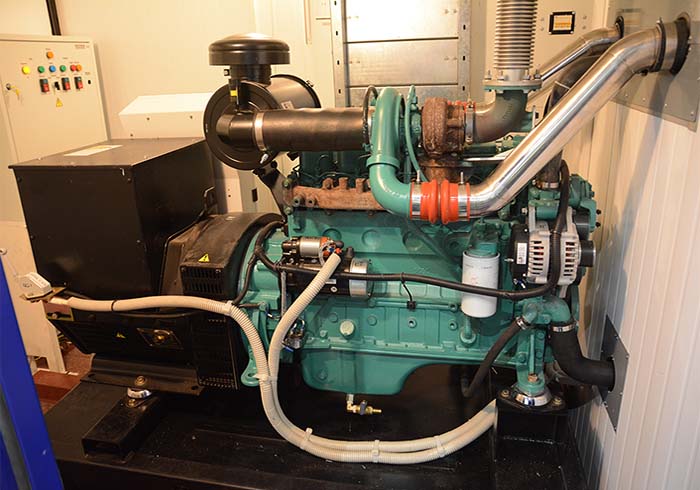 фото Дизельный генератор с выносным радиатором 